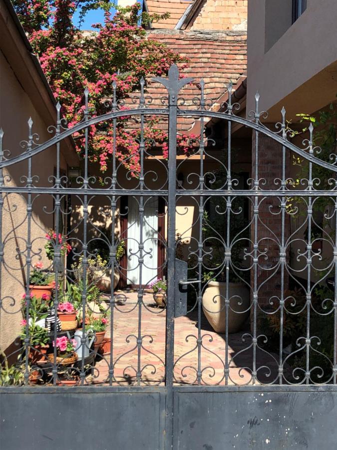 Milla Apartman Szentendre Esterno foto