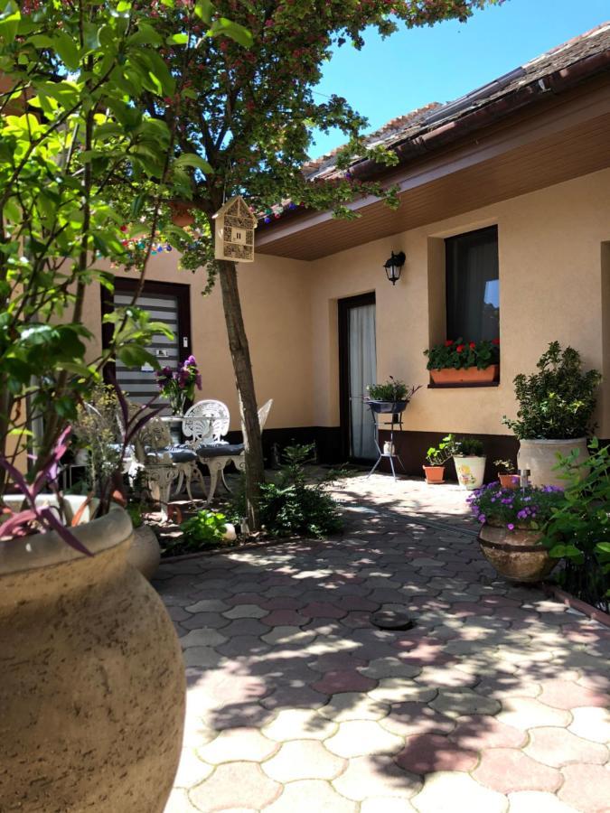Milla Apartman Szentendre Esterno foto