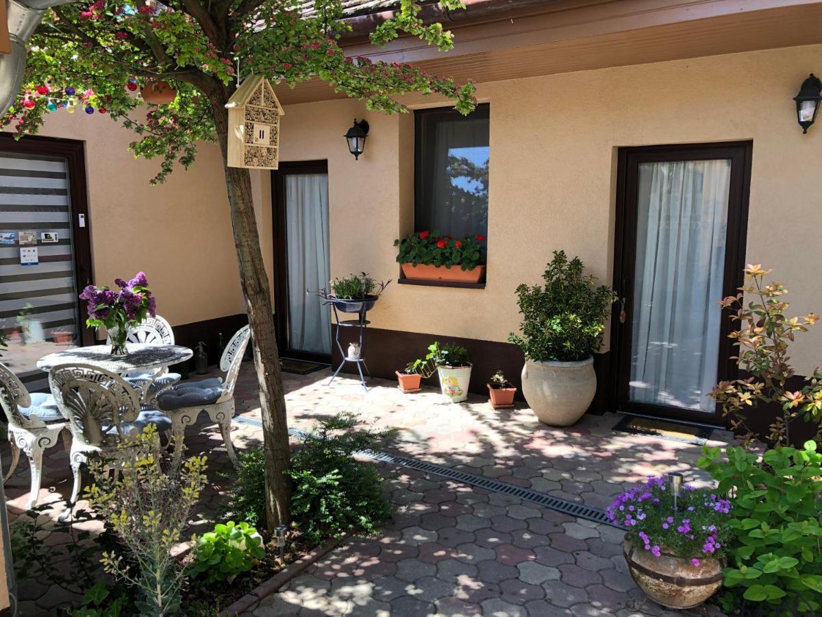 Milla Apartman Szentendre Esterno foto