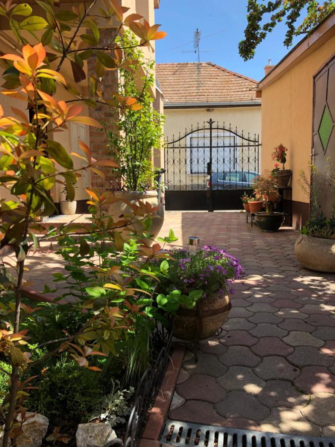 Milla Apartman Szentendre Esterno foto