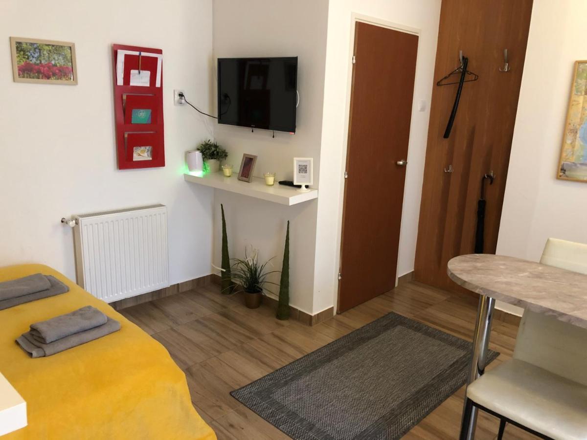 Milla Apartman Szentendre Esterno foto