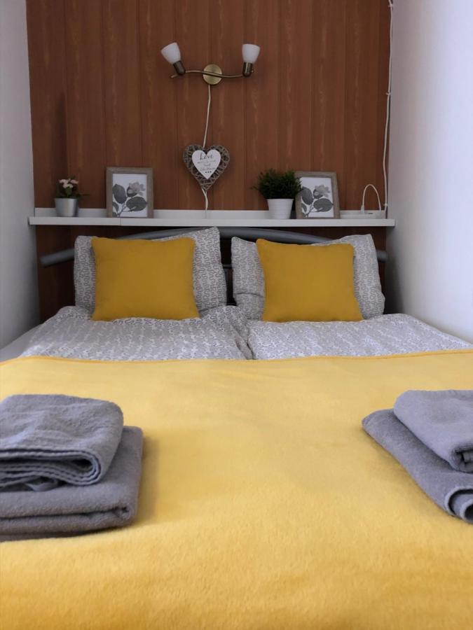 Milla Apartman Szentendre Esterno foto